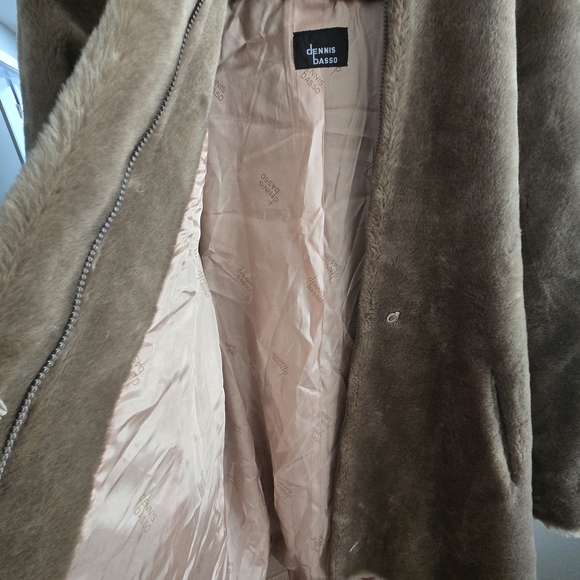 Women's Tan Faux Fur  Dennis Basso Coat Made In Usa - Picture 16 of 16
